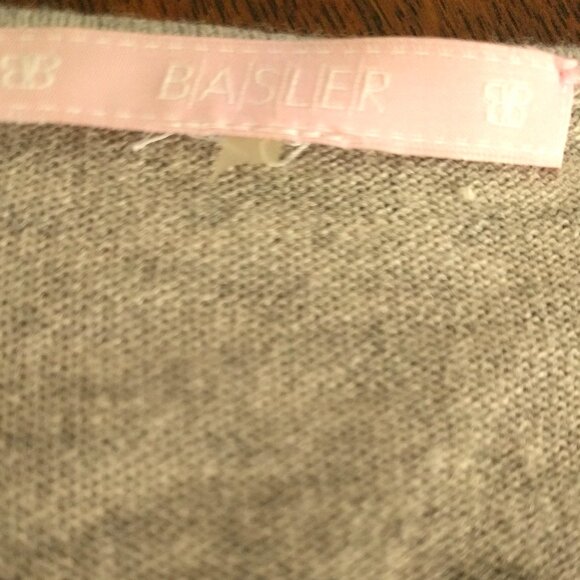 Beautiful and Unique BASLER Grey Crewneck Sweater - Picture 9 of 10